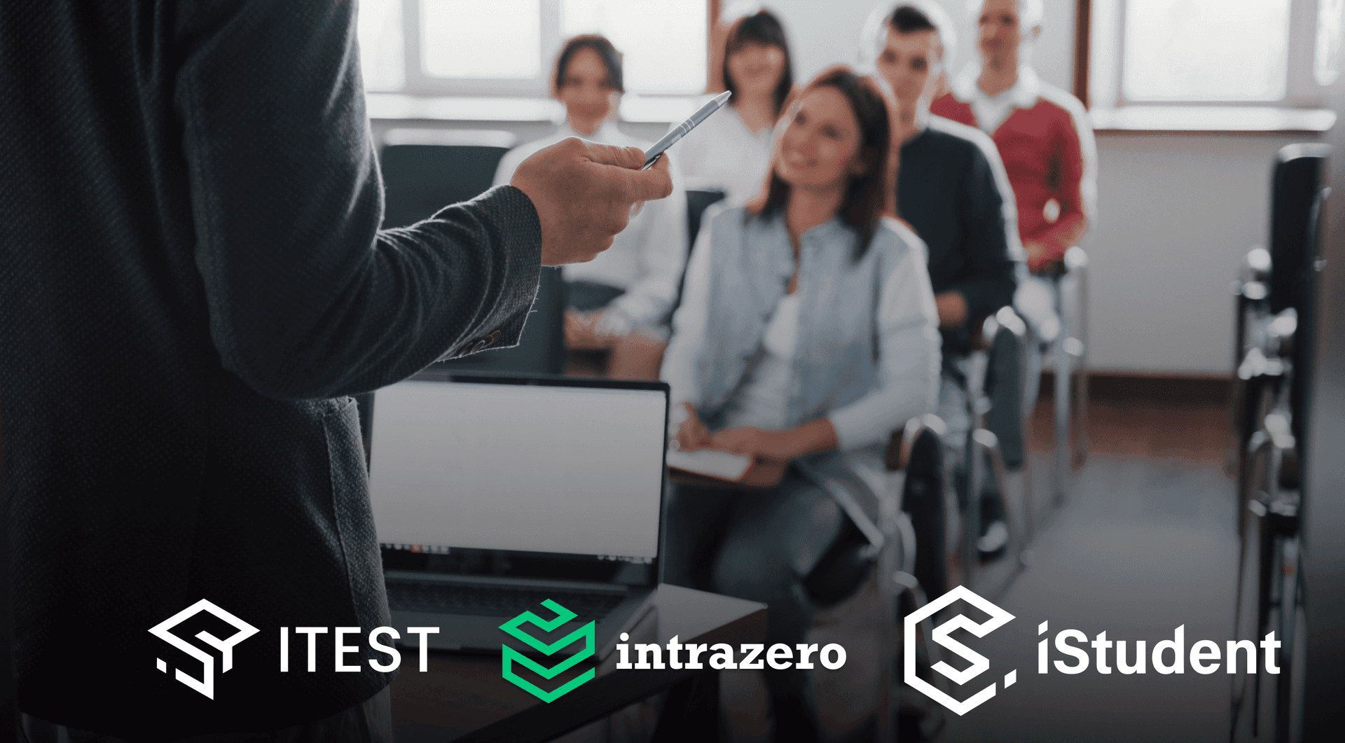 أبرز تحديات المعلّمين — وكيف توفّر إنترازيرو حلولًا رقمية متكاملة